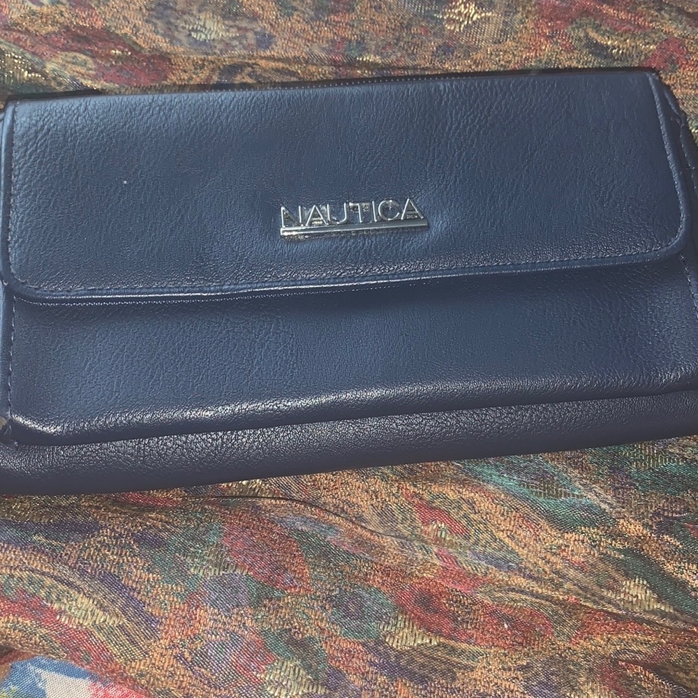 Nautica wallet nwot